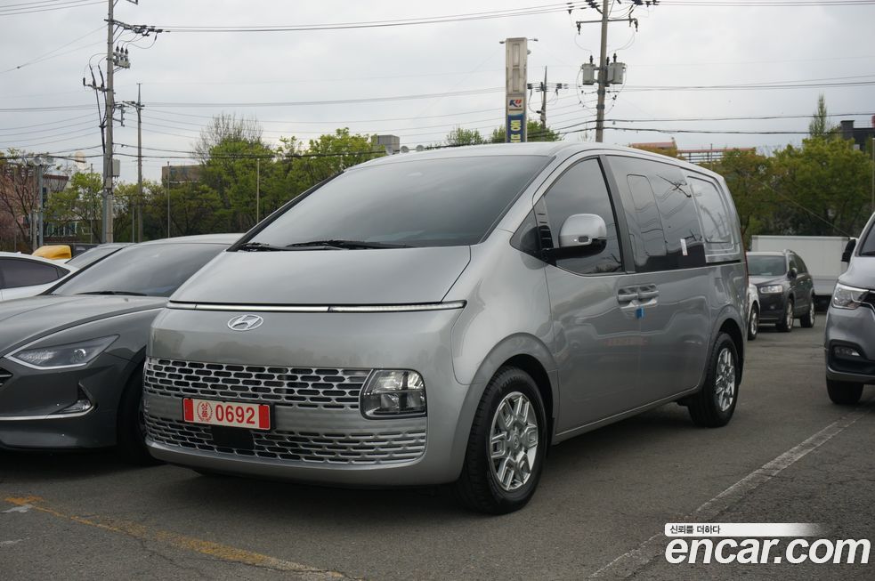 Hyundai Staria 2024