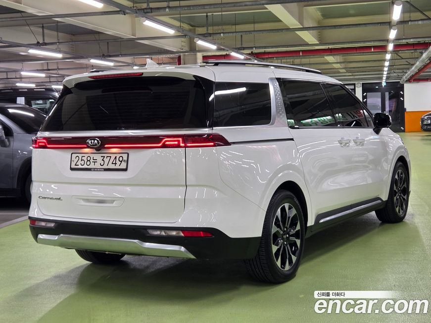 Kia Canival 2021