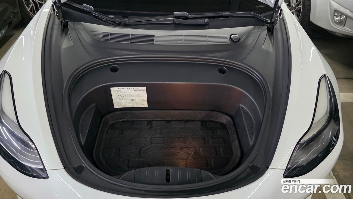 Tesla Model 3 2020