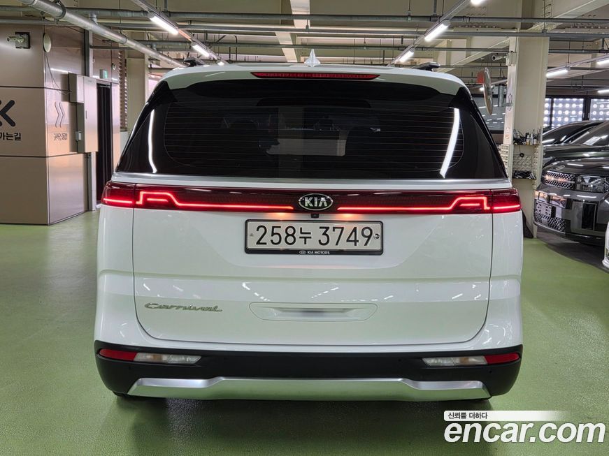 Kia Canival 2021