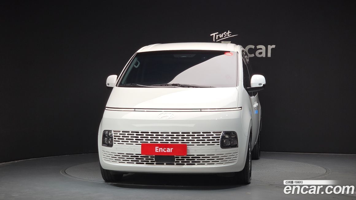 Hyundai Staria 2025