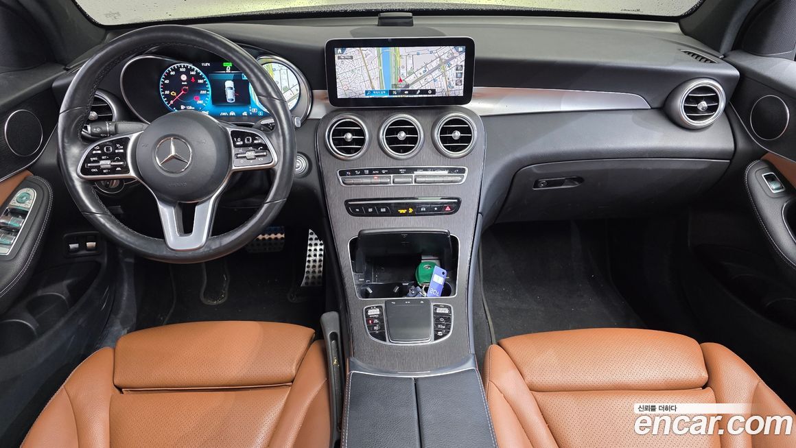 Mercedes-Benz GLC-Class 2021