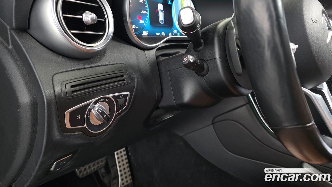 Mercedes-Benz GLC-Class 2021