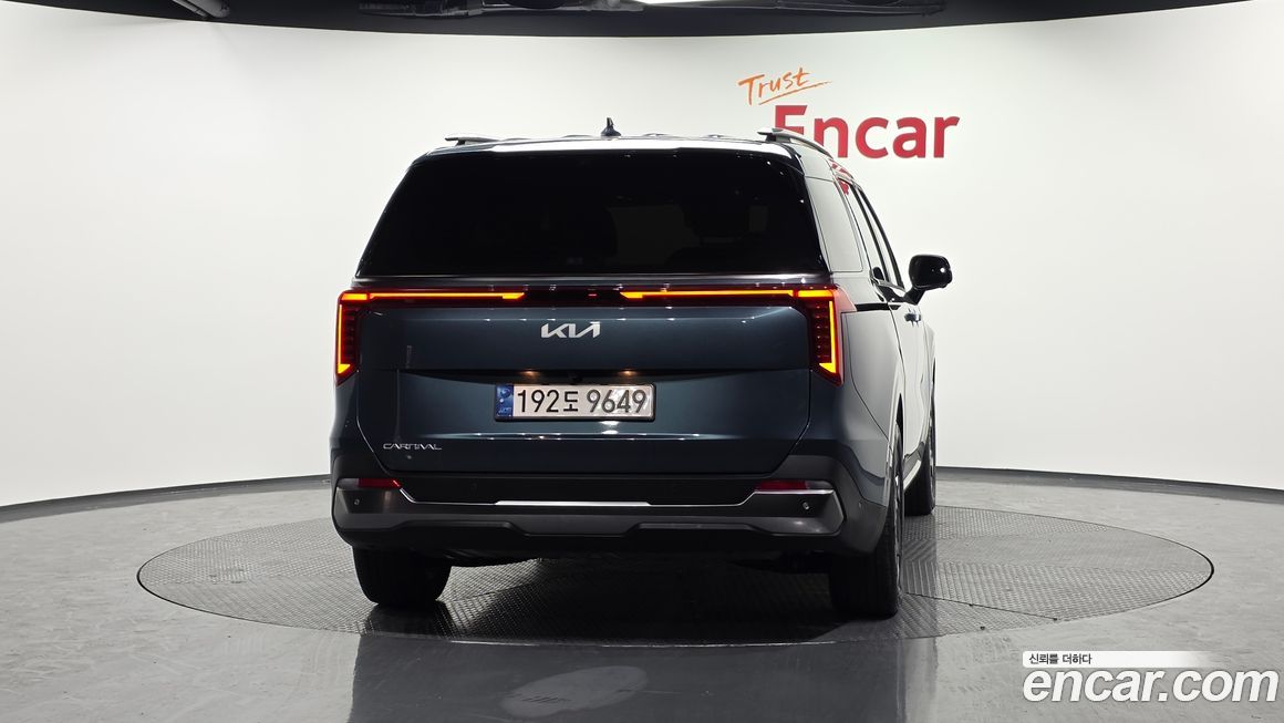 Kia Canival 2025
