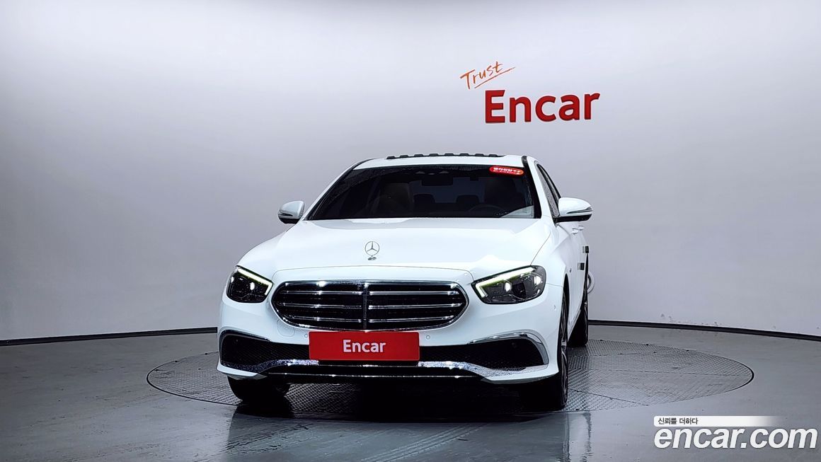 Mercedes-Benz E-Class 2021