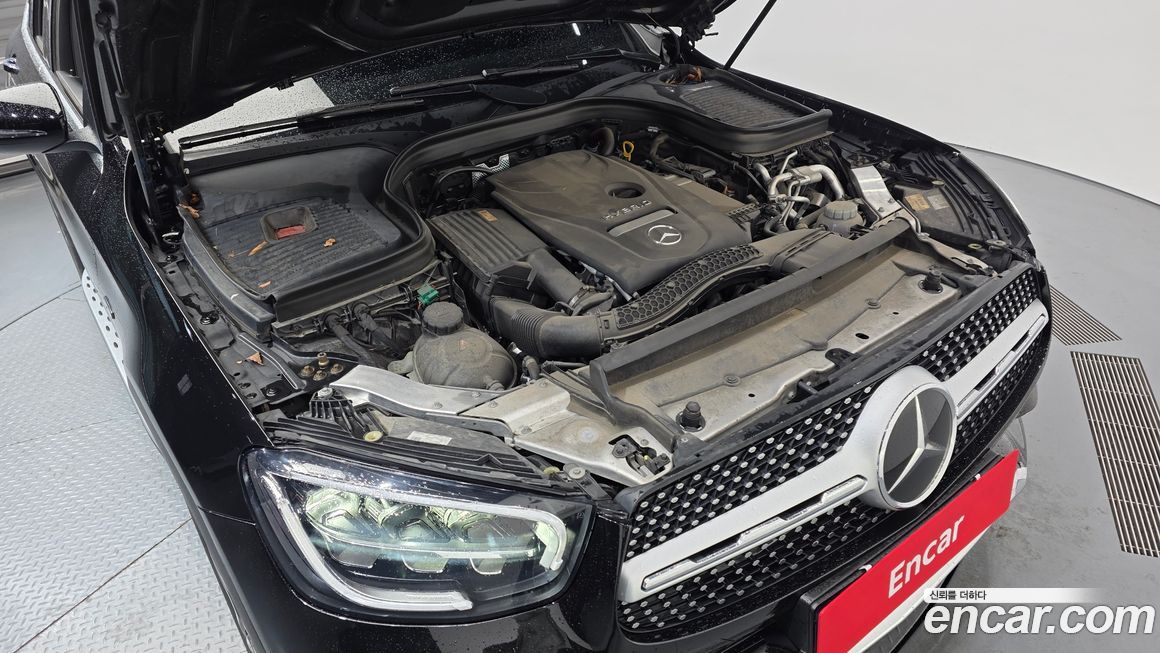 Mercedes-Benz GLC-Class 2021