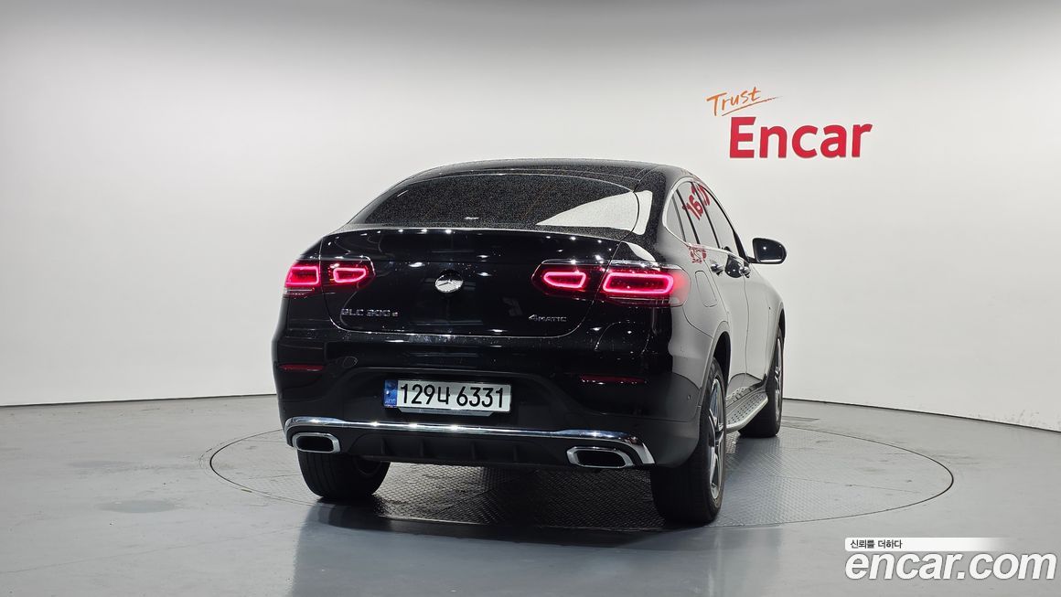 Mercedes-Benz GLC-Class 2021