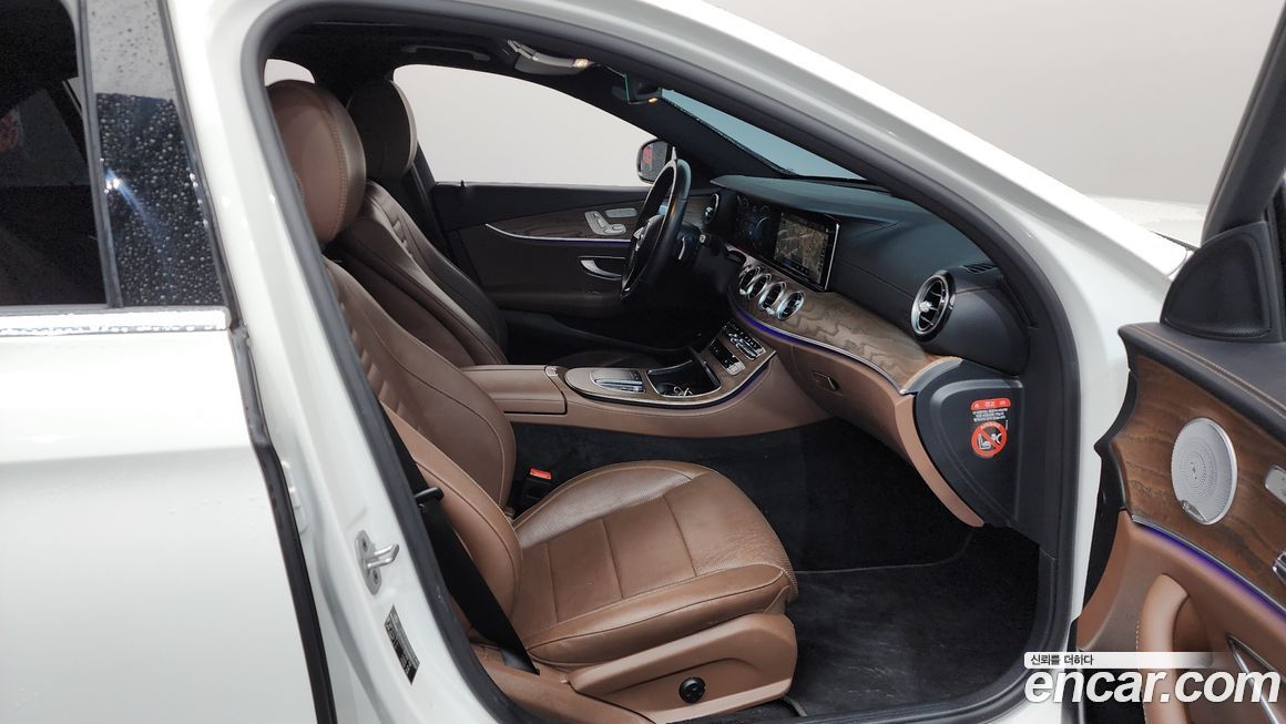 Mercedes-Benz E-Class 2021