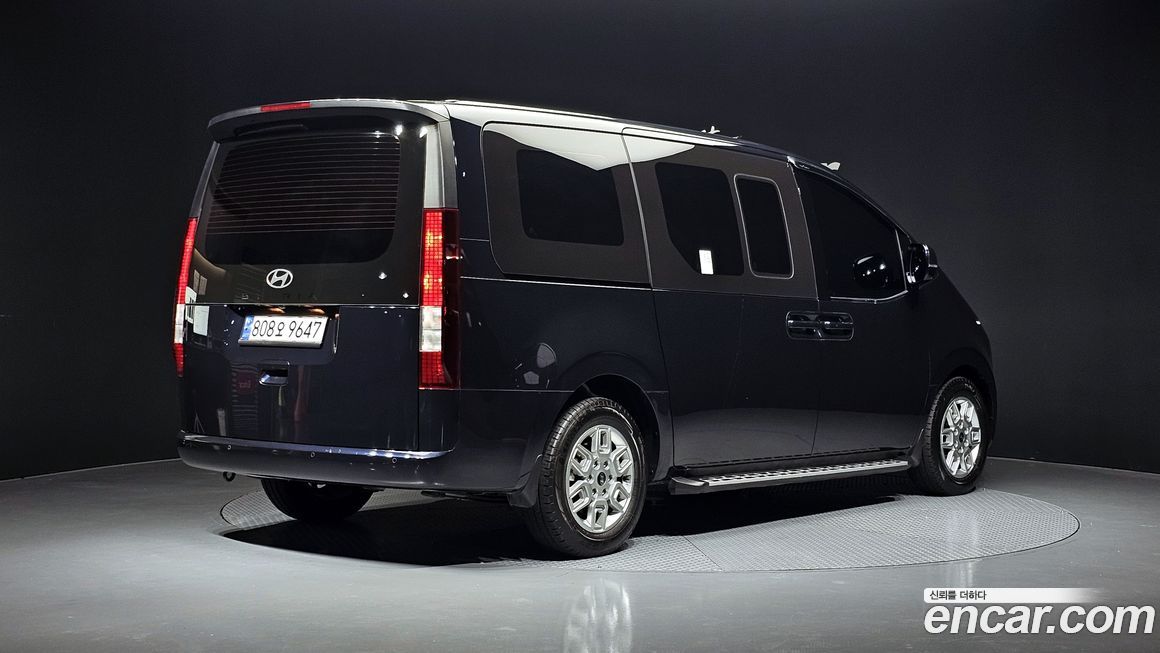 Hyundai Staria 2025