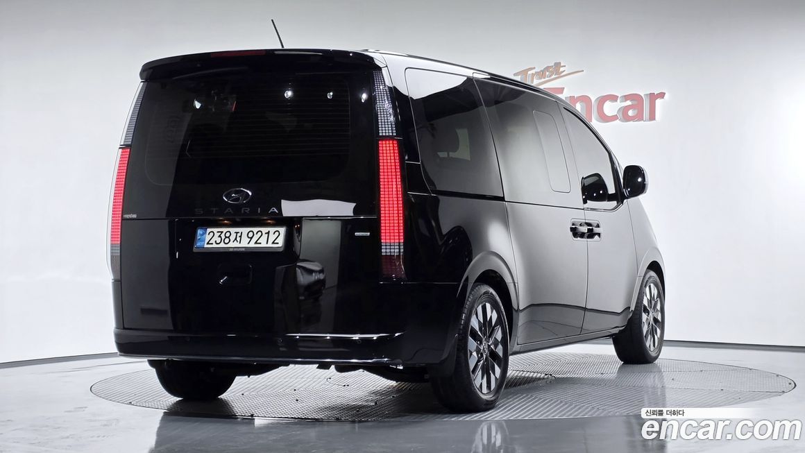 Hyundai Staria 2022