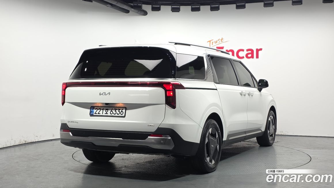 Kia Canival 2024