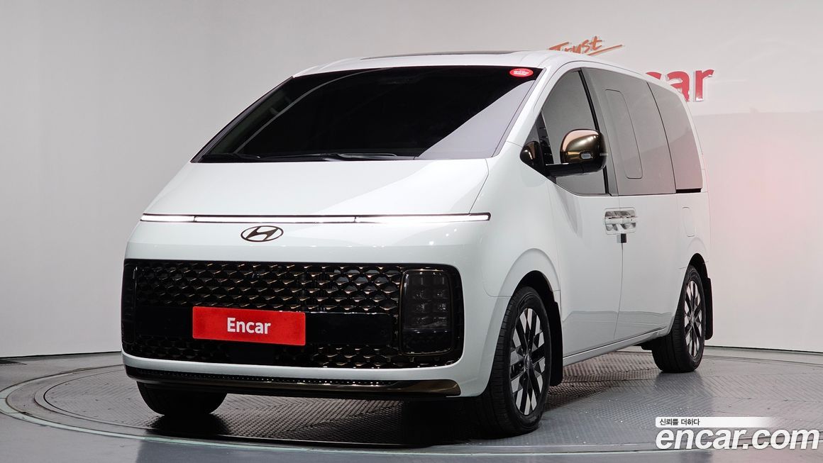 Hyundai Staria 2025
