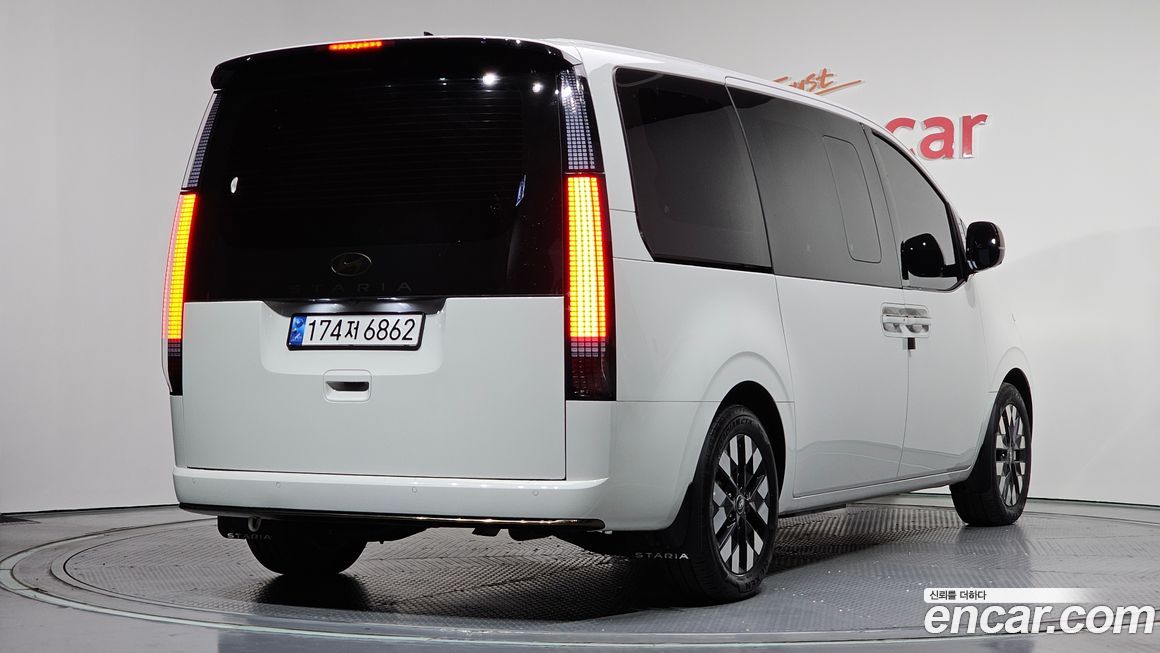 Hyundai Staria 2025