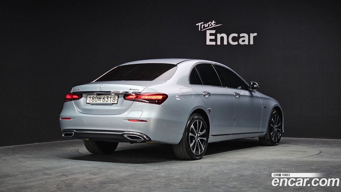 Mercedes-Benz E-Class 2021