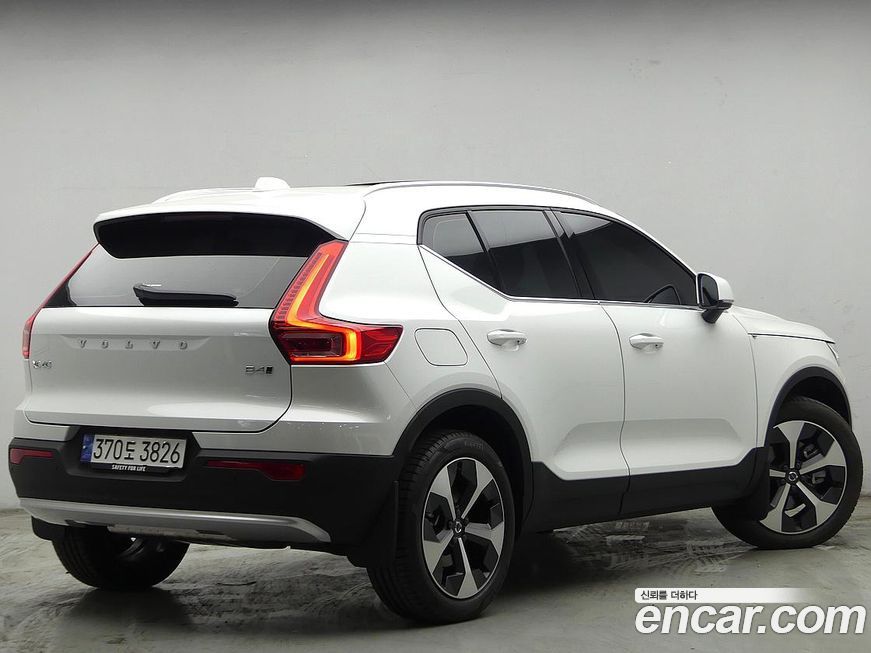 Volvo XC40 2024