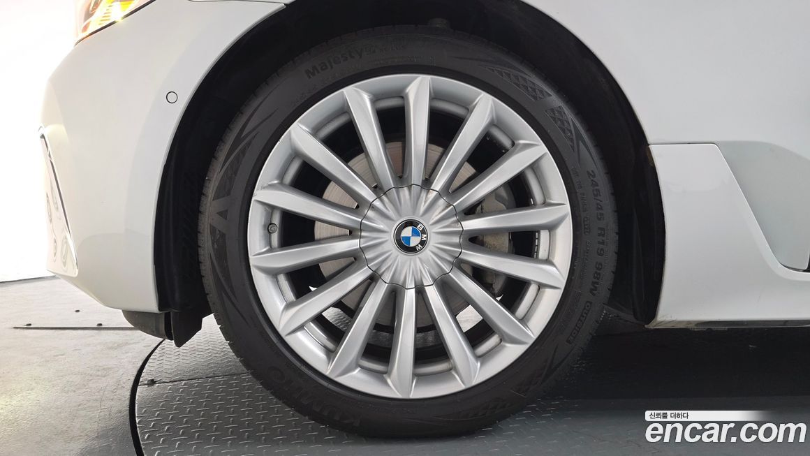 BMW Gran Turismo 2023