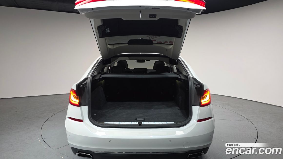 BMW Gran Turismo 2023