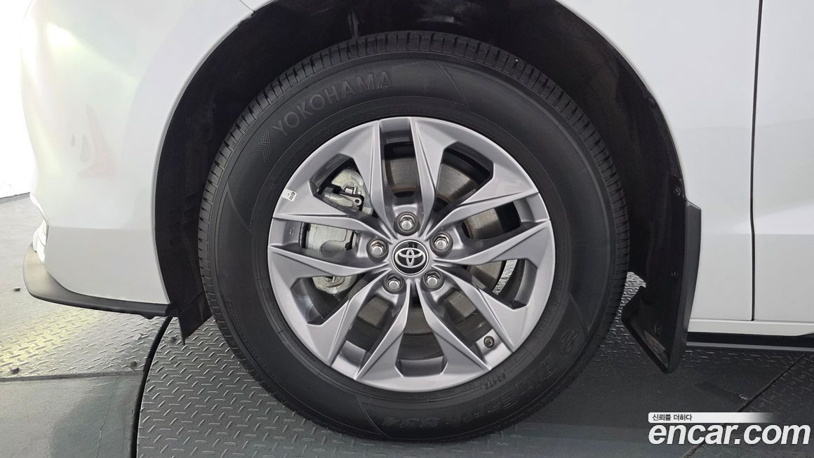 Toyota Sienna 2024