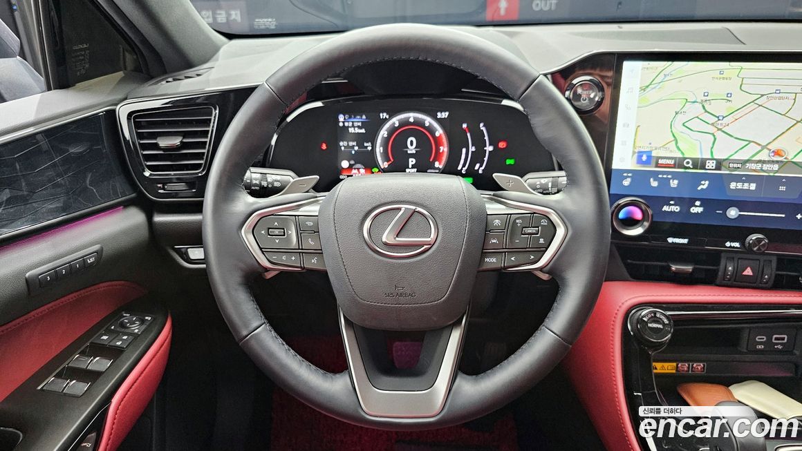 Lexus NX 2025