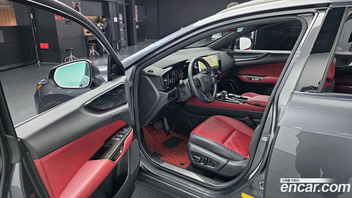 Lexus NX 2025