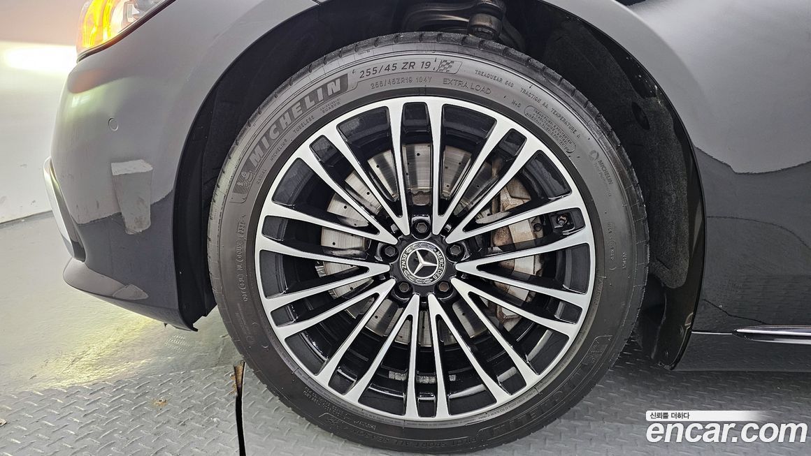 Mercedes-Benz S-Class 2022