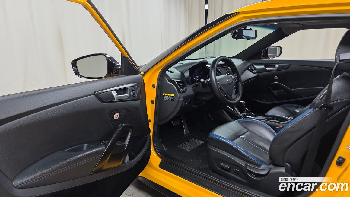 Hyundai Veloster 2015