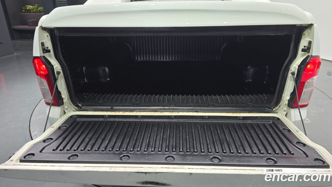 KG_Mobility_Ssangyong KORANDO 2013