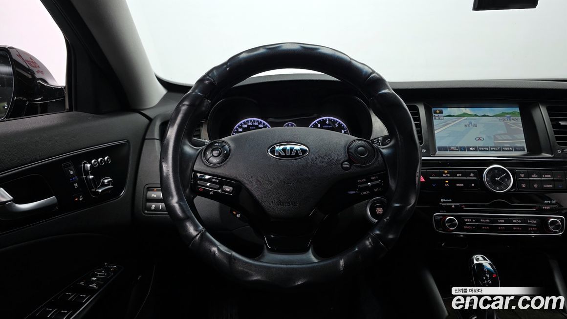 Kia K9 2013