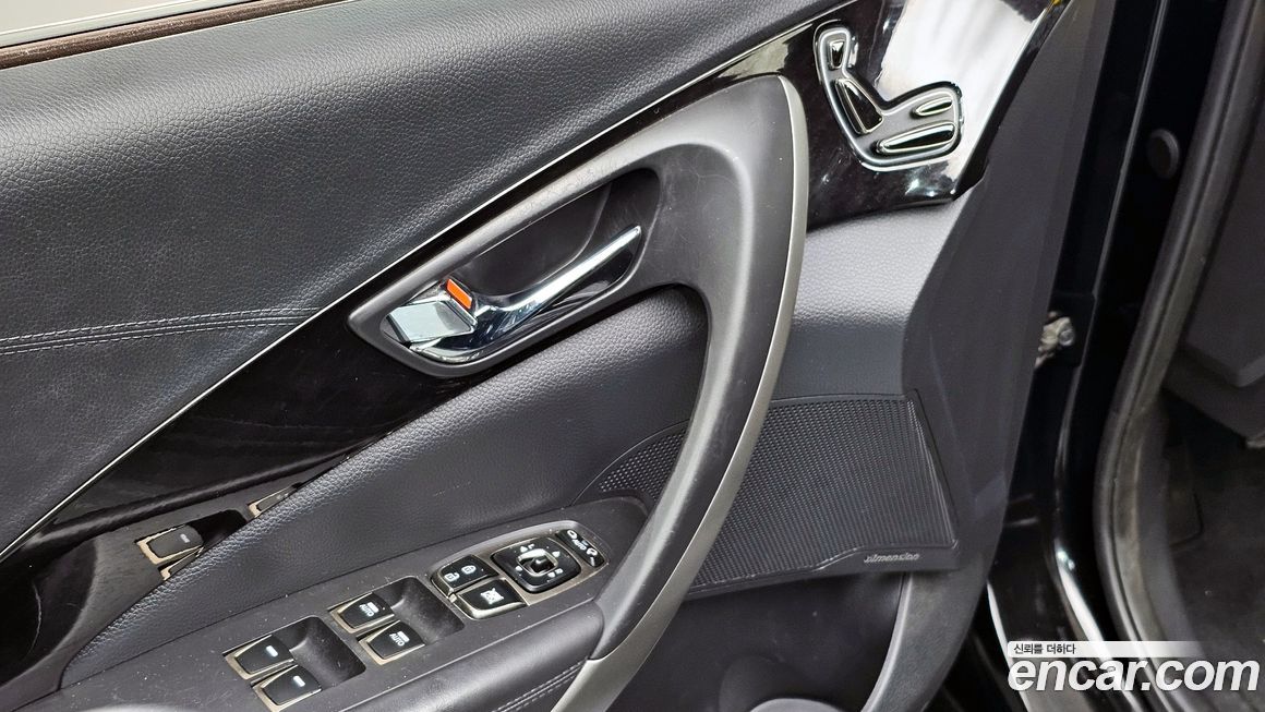 Hyundai Grandeur 2012