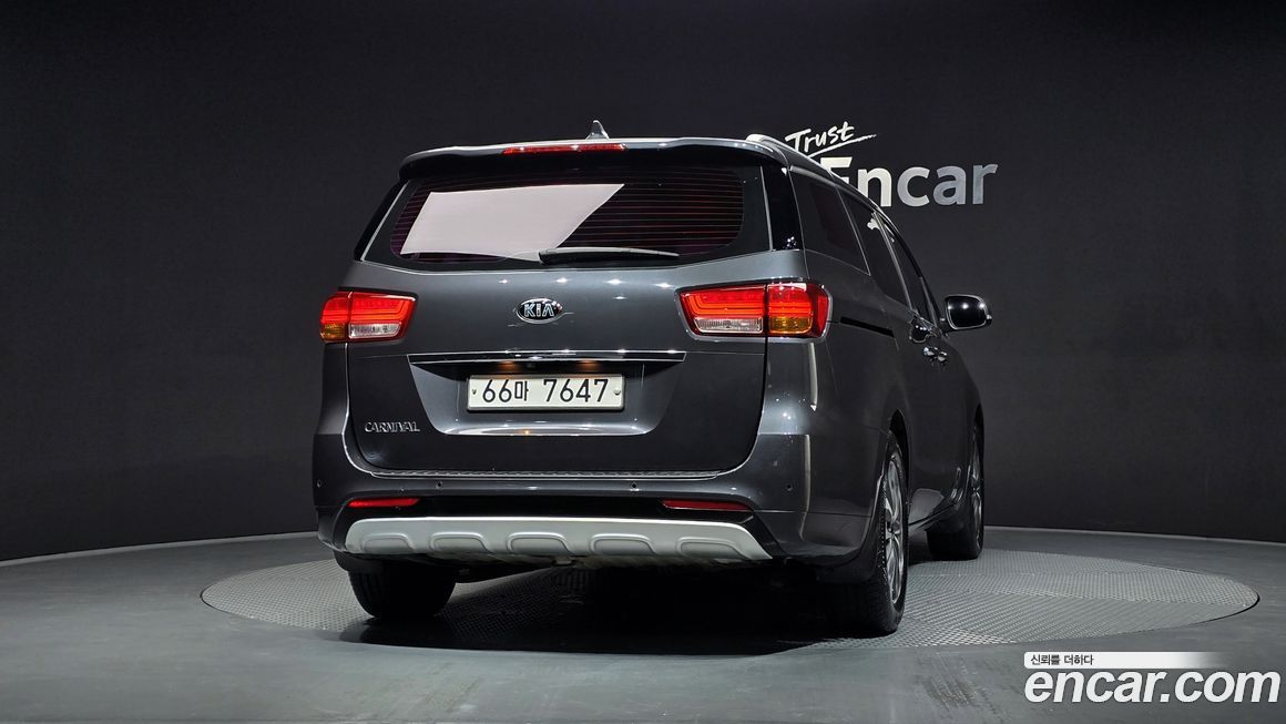 Kia Canival 2015