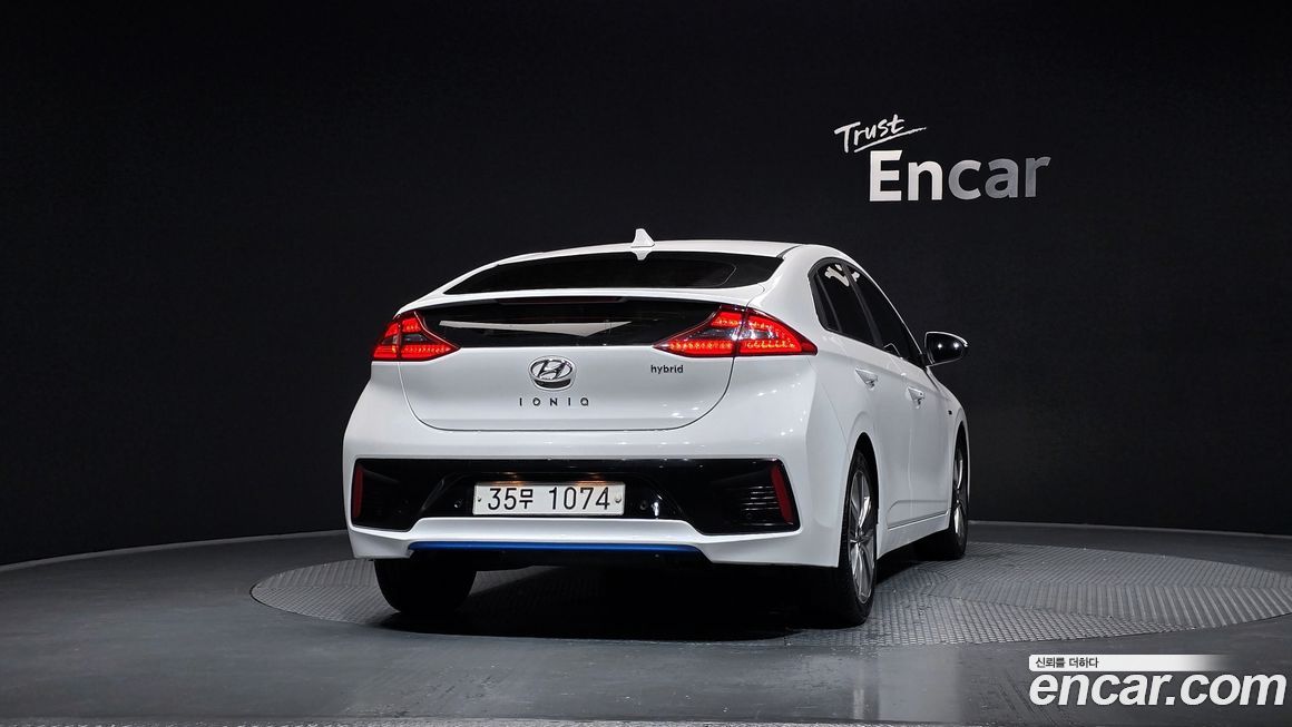 Hyundai Ioniq 2016