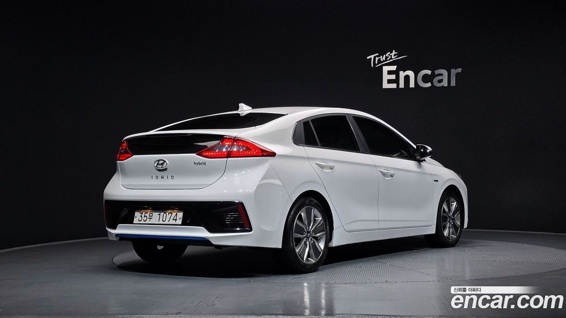 Hyundai Ioniq 2016