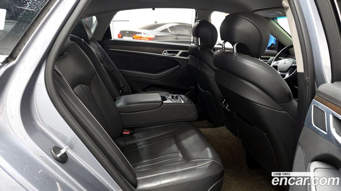 Hyundai Genesis 2014