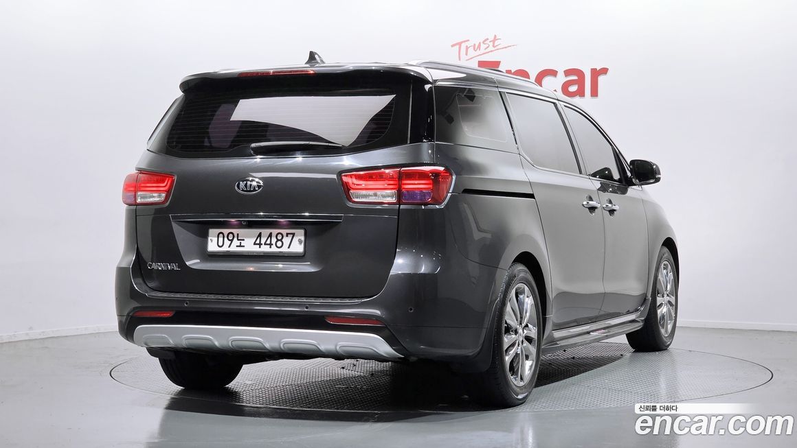 Kia Canival 2018
