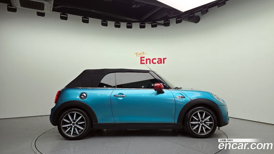 Mini Cooper Convertible 2017