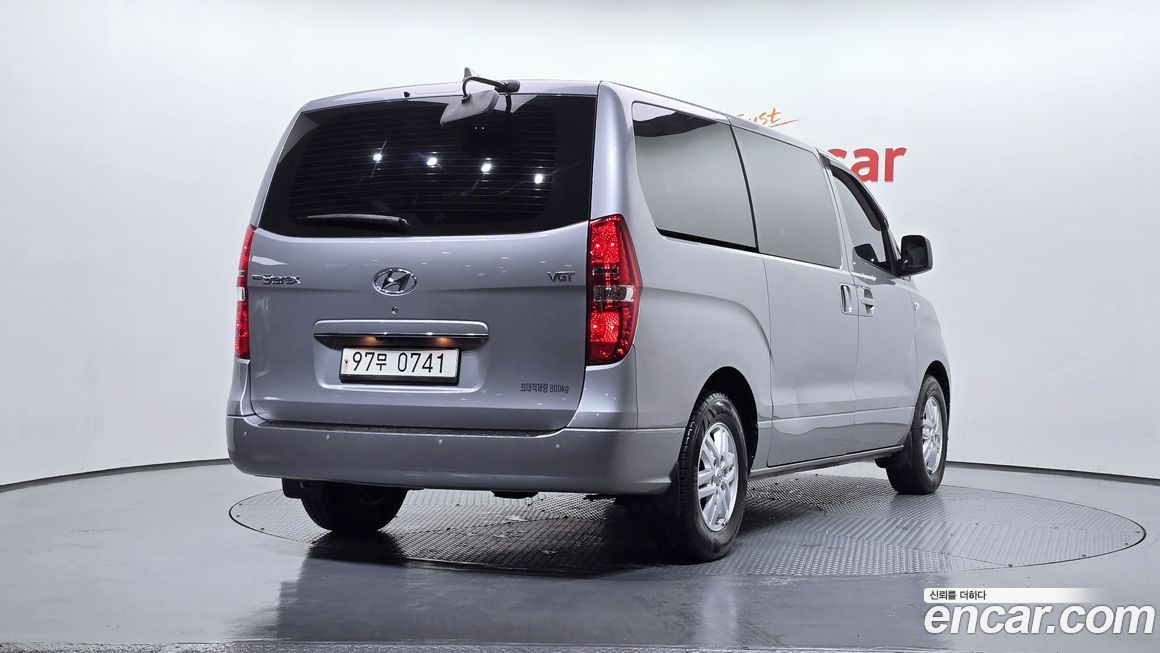 Hyundai Starex 2021