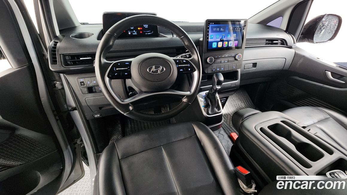 Hyundai Staria 2022