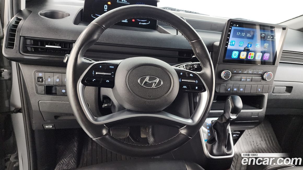 Hyundai Staria 2022