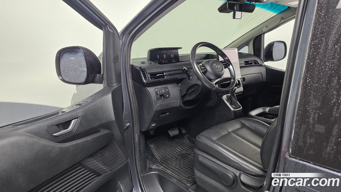 Hyundai Staria 2022