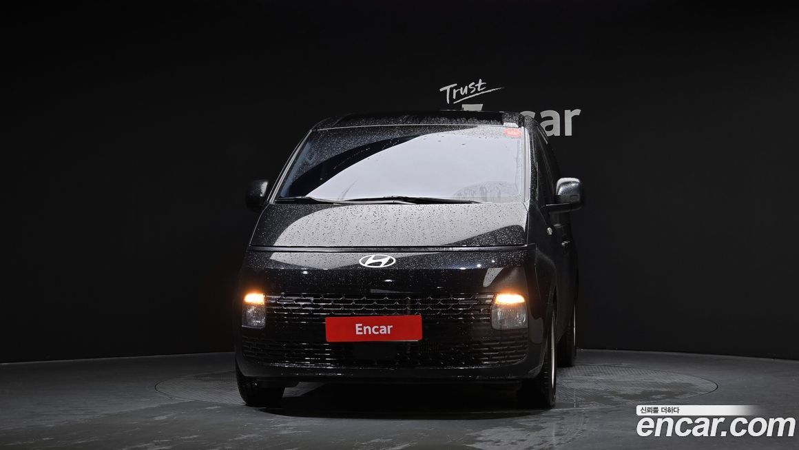 Hyundai Staria 2025