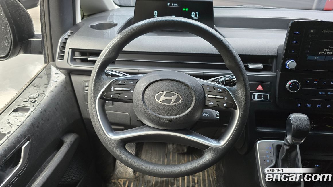 Hyundai Staria 2025