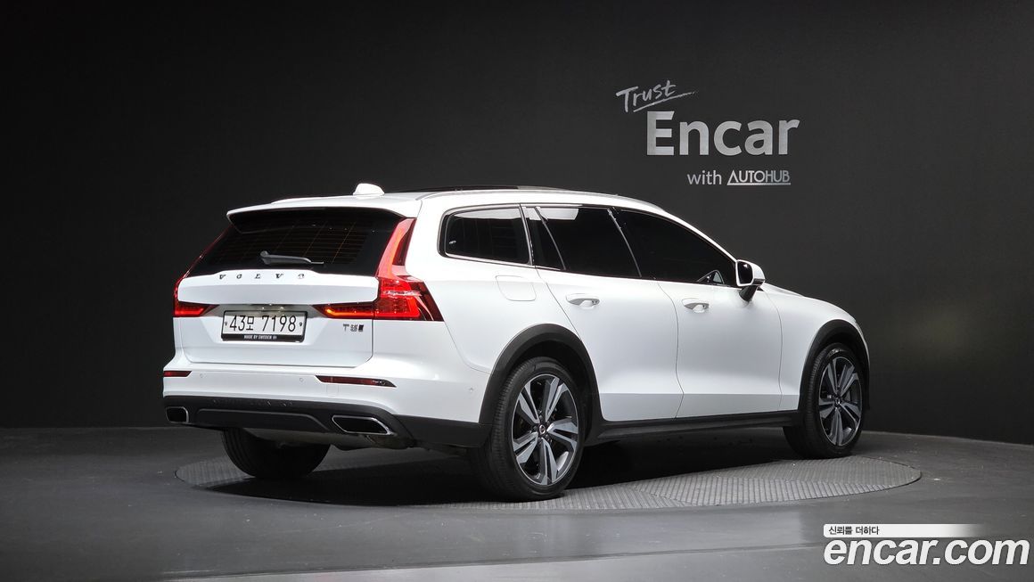 Volvo V60 2020