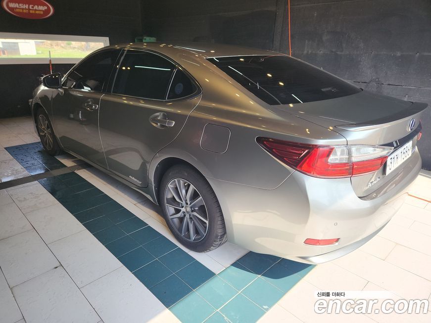 Lexus ES 2017