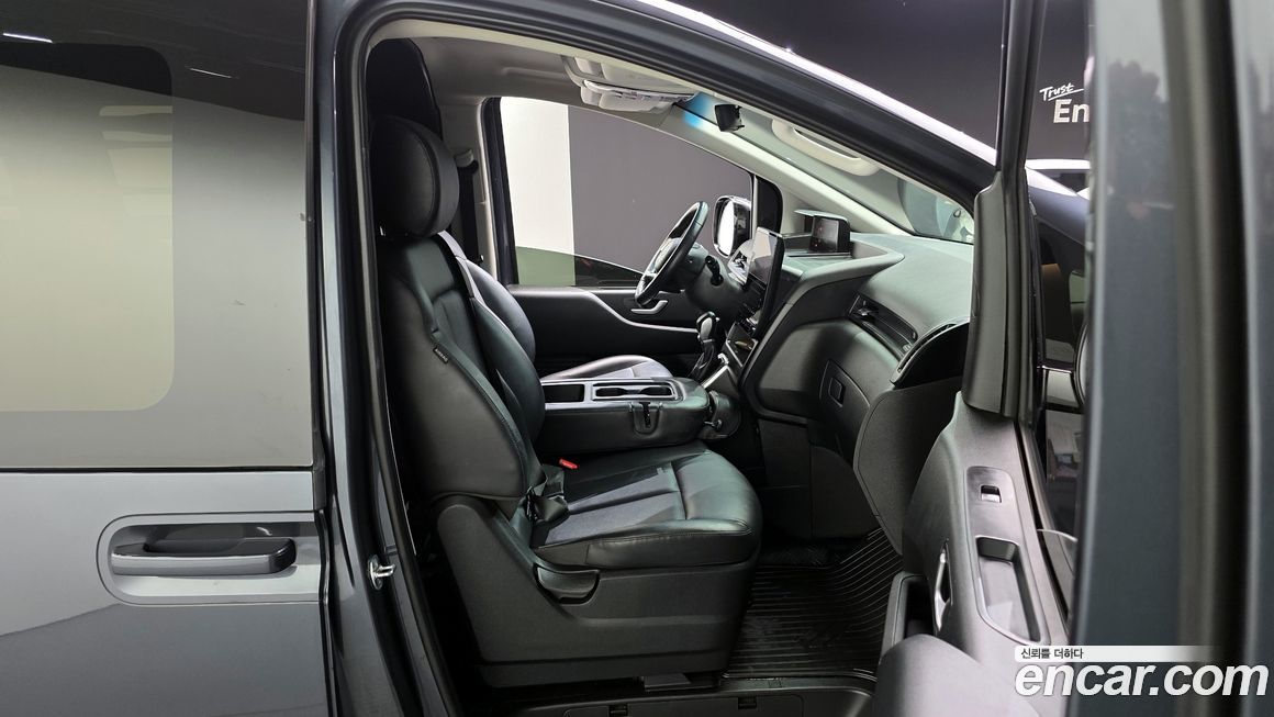 Hyundai Staria 2023