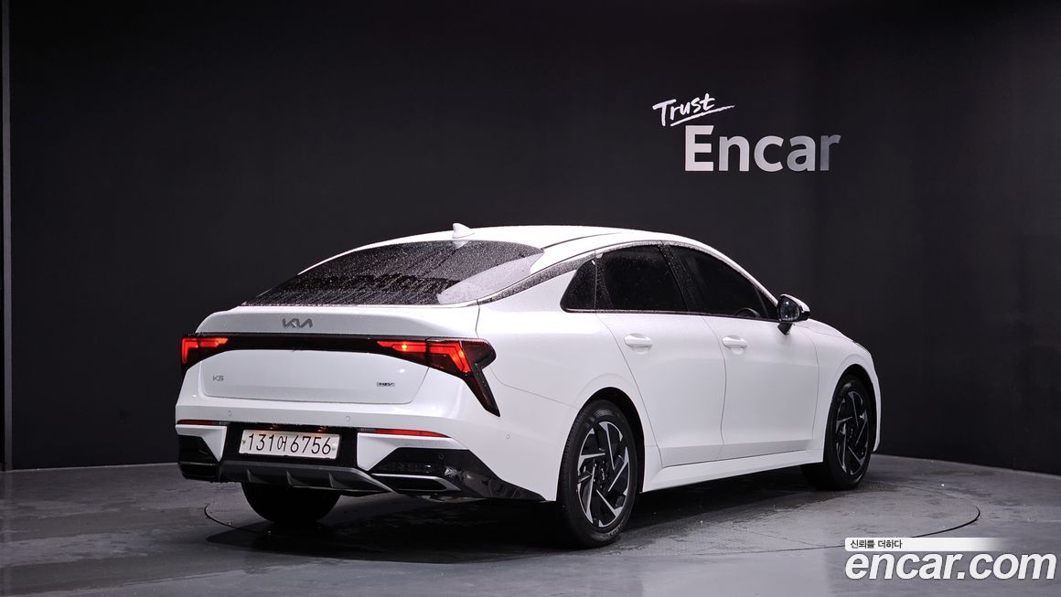 Kia K5 2025