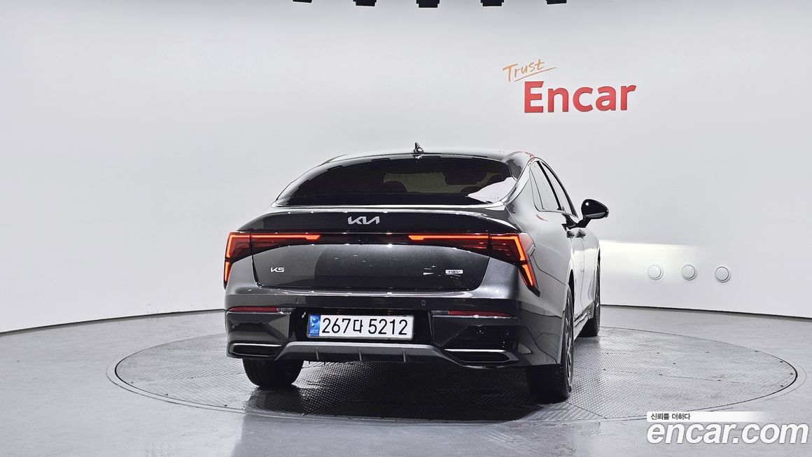 Kia K5 2025