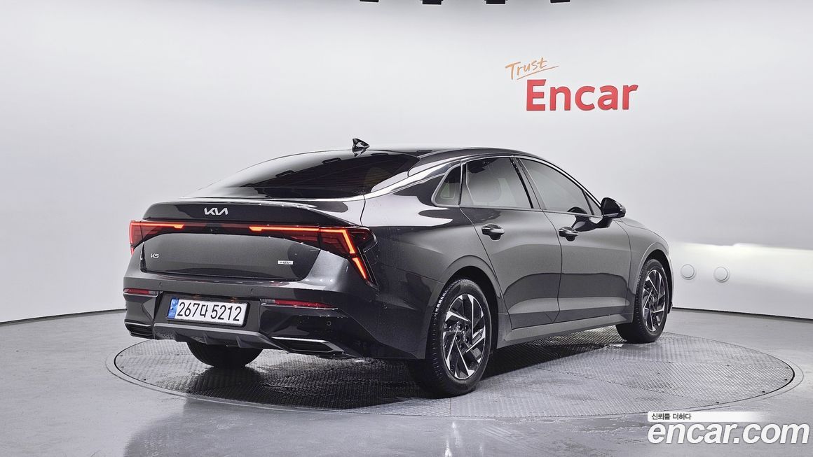 Kia K5 2025