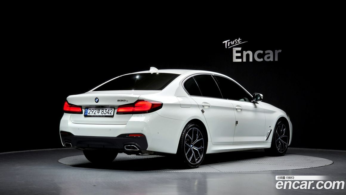 BMW 5-Series 2021
