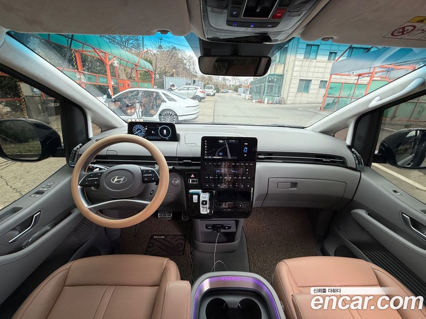 Hyundai Staria 2025