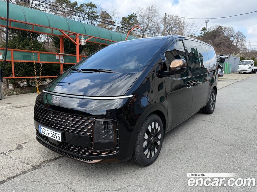 Hyundai Staria 2025